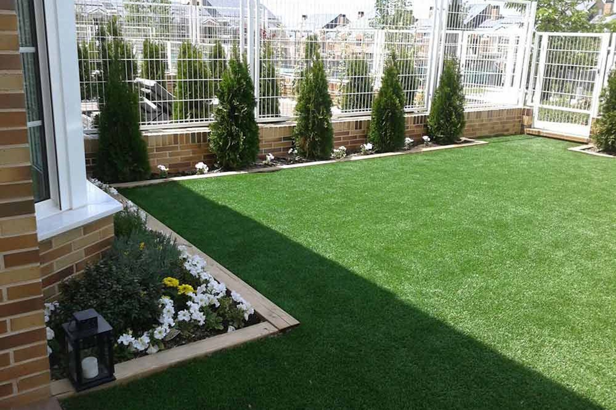 Tareas técnicas dentro del mantenimiento de jardines en Segur de Calafell