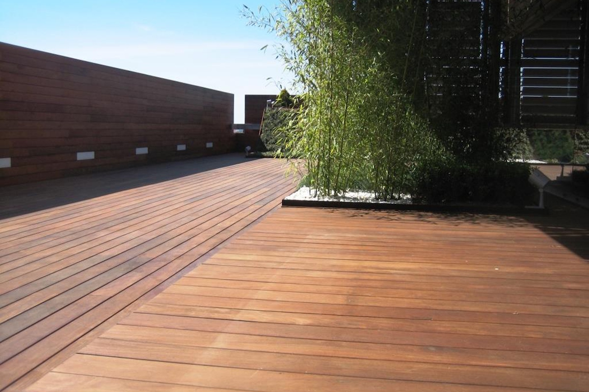 Tarimas de madera en Hospitalet de Llobregat resistentes al sol y humedad